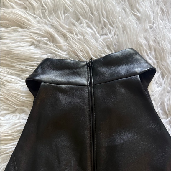 🔥SALE🔥 NWOT White House Black Market Faux Leather Halter Top - Picture 7 of 8